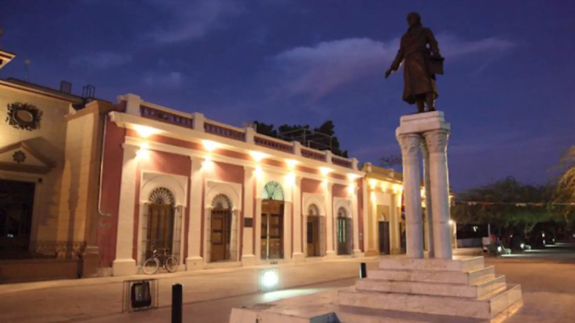 El edificio del Colegio de Sonora en la plaza Hidalgo 